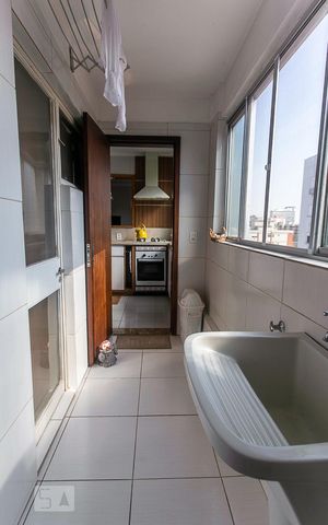Apartamento à venda com 90m², 2 quartos e sem vaga Apartamento à venda com 90m², 2 quartos e sem vagaÁrea