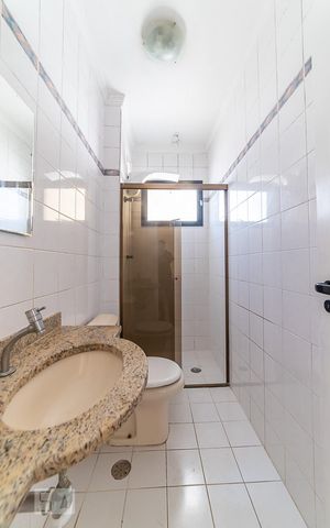 Apartamento à venda com 65m², 2 quartos e 1 vaga Apartamento à venda com 65m², 2 quartos e 1 vagaBanheiro Social