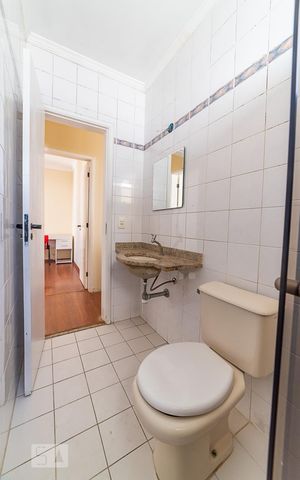 Apartamento à venda com 65m², 2 quartos e 1 vaga Apartamento à venda com 65m², 2 quartos e 1 vagaBanheiro Social