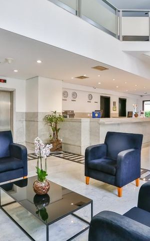 Studio à venda com 32m², 1 quarto e sem vaga Studio à venda com 32m², 1 quarto e sem vagaHall
