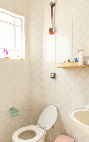 Casa à venda com 450m², 10 quartos e 3 vagasBanheiro 2 Casa 2