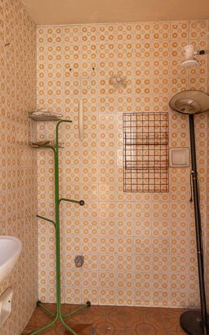 Casa à venda com 450m², 10 quartos e 3 vagasBanheiro de Serviço Casa 1