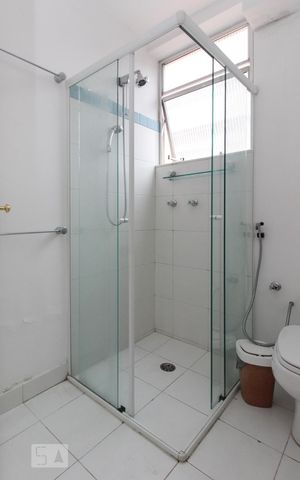 Apartamento para alugar com 106m², 3 quartos e sem vaga Apartamento para alugar com 106m², 3 quartos e sem vagaBanheiro 2