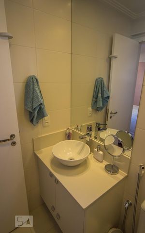 Apartamento à venda com 75m², 2 quartos e 2 vagas Apartamento à venda com 75m², 2 quartos e 2 vagasBanheiro da Suíte