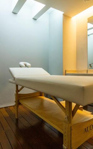 Studio à venda com 80m², 1 quarto e 2 vagas Studio à venda com 80m², 1 quarto e 2 vagassala de massagem