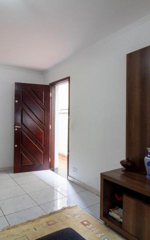 Casa à venda com 146m², 3 quartos e 2 vagasSala
