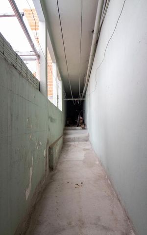 Casa à venda com 146m², 3 quartos e 2 vagasCorredor