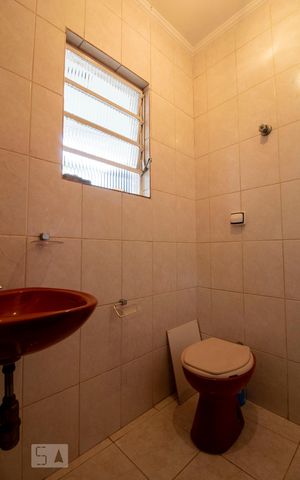 Casa à venda com 146m², 3 quartos e 2 vagasBanheiro de serviço