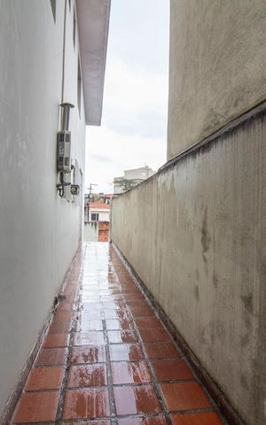 Casa à venda com 146m², 3 quartos e 2 vagasCorredor externo