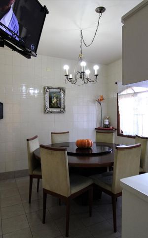 Casa à venda com 300m², 3 quartos e 5 vagasCozinha