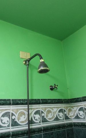 Casa à venda com 300m², 3 quartos e 5 vagasBanheiro social - Chuveiro