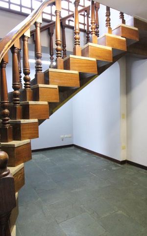 Casa à venda com 300m², 3 quartos e 5 vagasSaleta