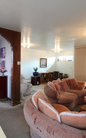 Casa à venda com 300m², 3 quartos e 5 vagasSala