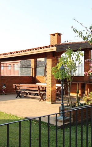 Casa à venda com 300m², 3 quartos e 5 vagasChurrasqueira