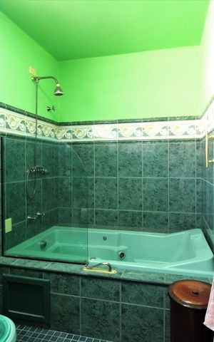 Casa à venda com 300m², 3 quartos e 5 vagasBanheiro social