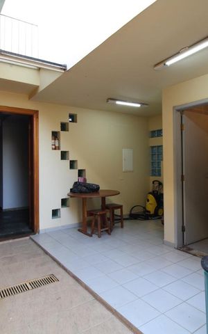 Casa à venda com 300m², 3 quartos e 5 vagasÁrea de serviço