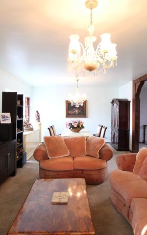 Casa à venda com 300m², 3 quartos e 5 vagasSala