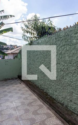 Casa à venda com 101m², 2 quartos e 4 vagas Casa à venda com 101m², 2 quartos e 4 vagasÁrea externa