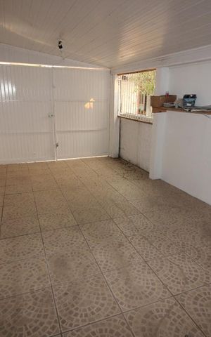 Casa à venda com 110m², 2 quartos e 3 vagasGaragem