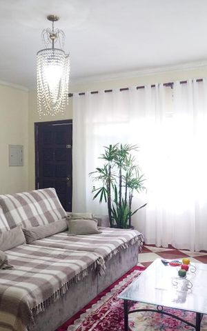 Casa à venda com 125m², 3 quartos e 2 vagas Casa à venda com 125m², 3 quartos e 2 vagasSala