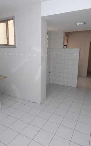 Apartamento à venda com 156m², 3 quartos e 2 vagasCozinha