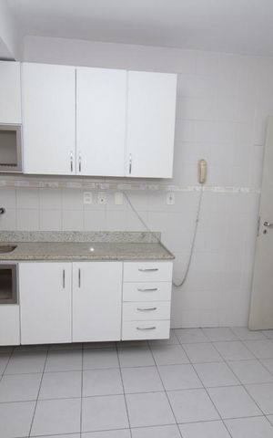 Apartamento à venda com 156m², 3 quartos e 2 vagasCozinha