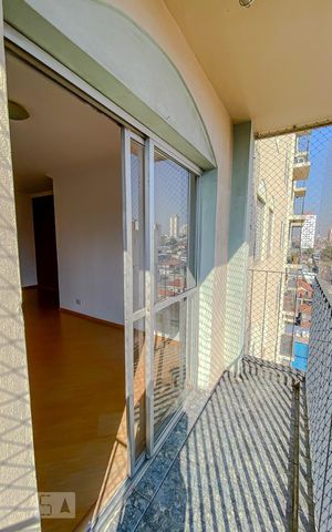 Apartamento à venda com 80m², 2 quartos e 2 vagasVaranda