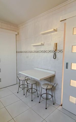 Apartamento à venda com 80m², 2 quartos e 2 vagasCozinha