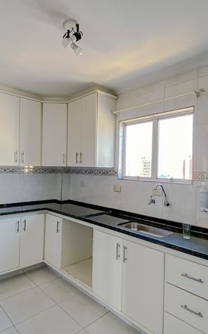 Apartamento à venda com 80m², 2 quartos e 2 vagasCozinha