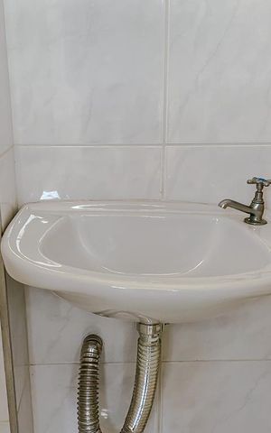 Apartamento à venda com 80m², 2 quartos e 2 vagasDetalhe Banheiro de Serviço