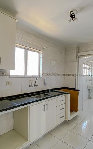 Apartamento à venda com 80m², 2 quartos e 2 vagasCozinha