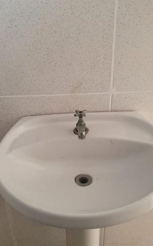 Casa de condomínio para alugar com 50m², 2 quartos e sem vaga Casa de condomínio para alugar com 50m², 2 quartos e sem vagaBanheiro