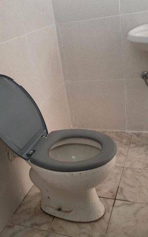 Casa de condomínio para alugar com 50m², 2 quartos e sem vaga Casa de condomínio para alugar com 50m², 2 quartos e sem vagaBanheiro