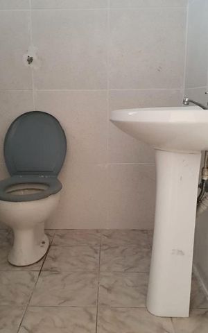 Casa de condomínio para alugar com 50m², 2 quartos e sem vaga Casa de condomínio para alugar com 50m², 2 quartos e sem vagaBanheiro