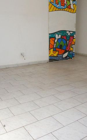 Casa para alugar com 60m², 1 quarto e 1 vagaSala