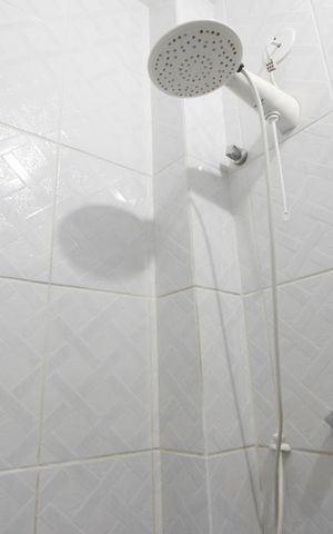 Casa à venda com 110m², 2 quartos e 1 vagaBanheiro da suite 2