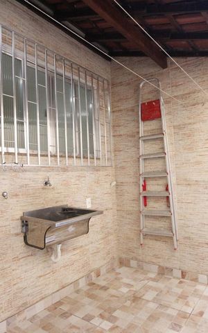 Casa à venda com 110m², 2 quartos e 1 vagaDetalhe da area de serviço