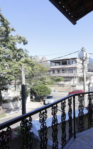 Casa à venda com 110m², 2 quartos e 1 vagavaranda