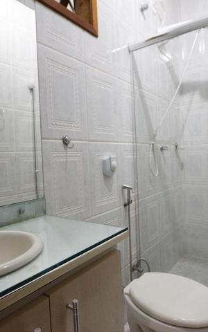 Casa à venda com 110m², 2 quartos e 1 vagaBanheiro da suite 2
