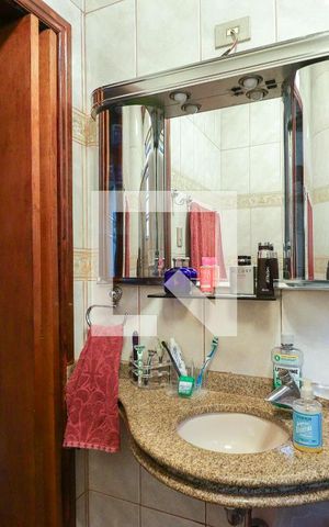 Casa à venda com 500m², 4 quartos e 8 vagasBanheiro Social 1