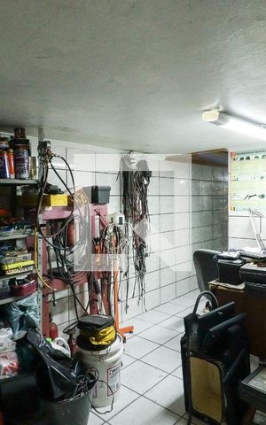 Casa à venda com 500m², 4 quartos e 8 vagasOficina