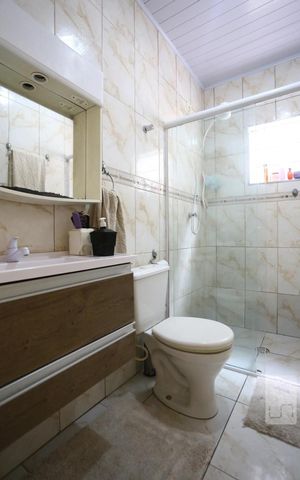 Casa à venda com 125m², 3 quartos e 1 vagaBanheiro