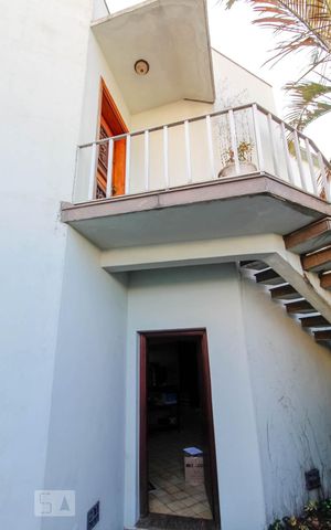 Casa à venda com 530m², 3 quartos e 10 vagas Casa à venda com 530m², 3 quartos e 10 vagasHall de Entrada