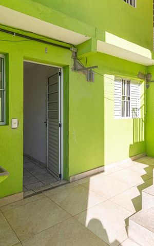 Casa à venda com 35m², 1 quarto e sem vaga Casa à venda com 35m², 1 quarto e sem vagaEntrada