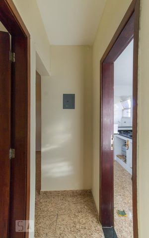 Casa de condomínio à venda com 120m², 1 quarto e 1 vaga Casa de condomínio à venda com 120m², 1 quarto e 1 vagaCorredor