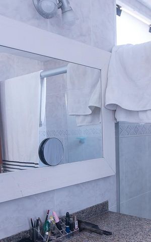 Apartamento à venda com 380m², 3 quartos e 2 vagas Apartamento à venda com 380m², 3 quartos e 2 vagasBanheiro Suite