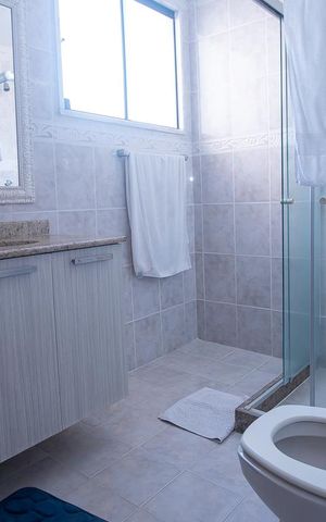 Apartamento à venda com 380m², 3 quartos e 2 vagas Apartamento à venda com 380m², 3 quartos e 2 vagasBanheiro Social