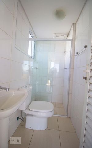 Apartamento para alugar com 164m², 4 quartos e 2 vagasBanheiro de Serviço