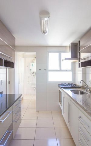 Apartamento para alugar com 164m², 4 quartos e 2 vagasCozinha - Armários