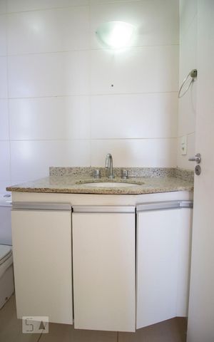 Apartamento para alugar com 164m², 4 quartos e 2 vagasBanheiro da Suíte 1